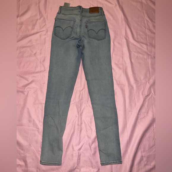Levi’s Skinny Jeans - Picture 2 of 2